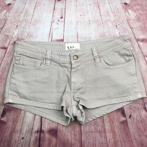 ➡️Boutique XXI Beige Denim Short Size 26